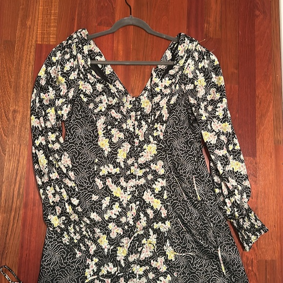 Cinq à Sept Black and Cream Floral Long Sleeve Dress - Picture 4 of 6